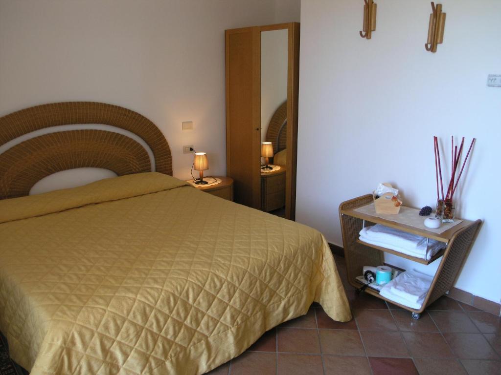 Agriturismo Podere San Michele Сан-Винченцо Номер фото