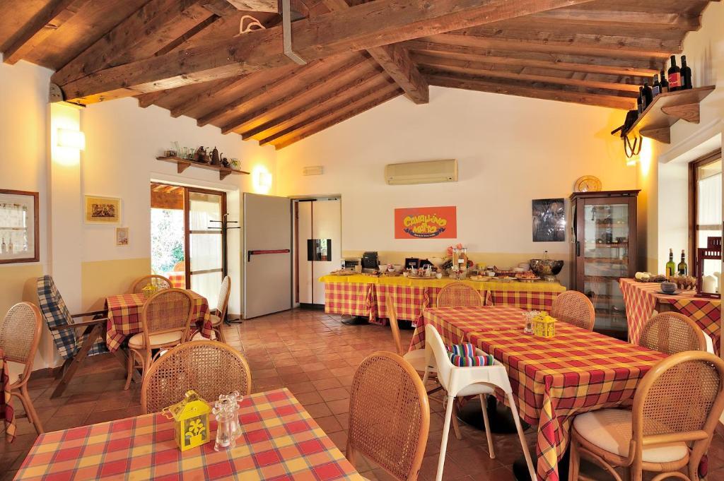 Agriturismo Podere San Michele Сан-Винченцо Экстерьер фото